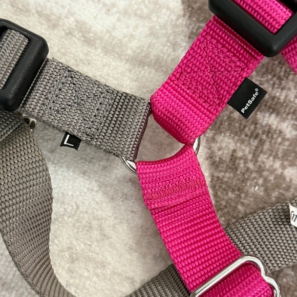 PetSafe Easy Walk Dog Harness Raspberry Gray Large - Picture 4 of 5